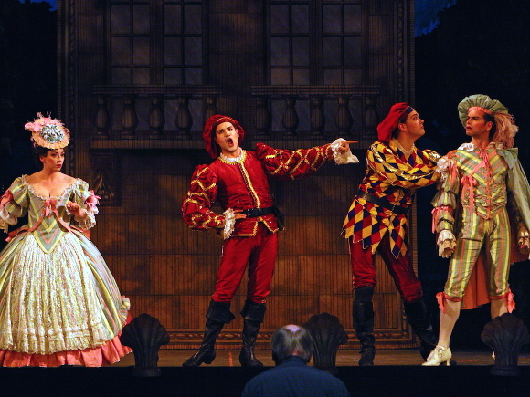  Pynkoski's Don - Olivier Laquerre as Leporello, with Nathalie Paulin, Michael Chioldi and Curtis Sullivan. - Don Giovanni (2004) - Photo: Bruce Zinger