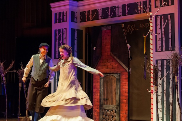 Kendra Dyck (Gretel) & Rachel Miller (Hansel); GGS opera; Lisa Sakulensky Photography;1628sm