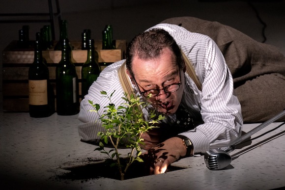 Russell Braun in Hell's Fury The Hollywood Songbook_Photo by Trevor Haldenby (4)