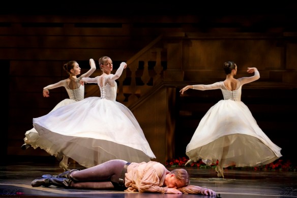 3.-Tenor-Colin-Ainsworth-as-Renaud-with-Artists-of-Atelier-Ballet-in-Opera-Atelier_s-fully-staged-production-of-ALL-IS-LOVE.-Photo-by-Bruce-Zinger