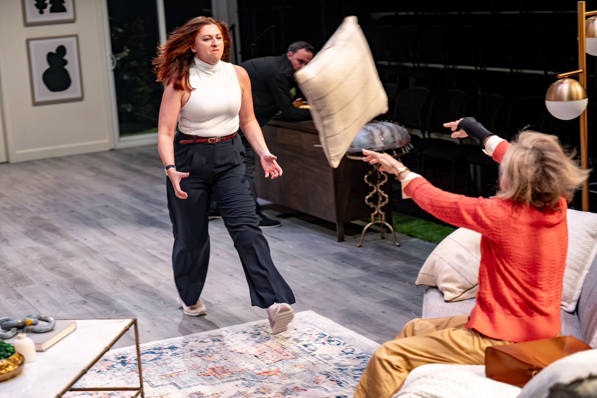 7CrowsBiddingWar-photobyDahliaKatz-4016